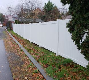 Chain Link Fencing, Cedar Fence, Vinyl, Gates, Dog Kennels, Animal Containment Fences, Residential Fences & Gates, Vinyl Fences, Wood Fences