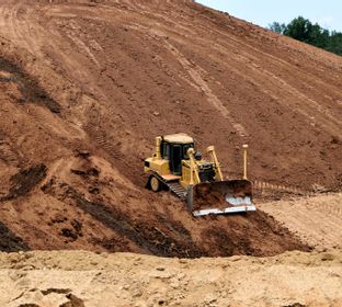 Topsoil Supplier in Nashville TN, Clay, Trucking, Delivery, Nashville Dirt Supplier, Nashville Fill Dirt, Topsoil in Franklin TN, Fill Dirt Supplier in LaVergne, Topsoil in Murfreesboro TN, Brentwood Dirt Supplier, LaVergne Topsoil, Smyrna Topsoil, Nashvi