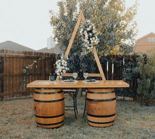 Rustic Bride Grom Table w Traingle 1