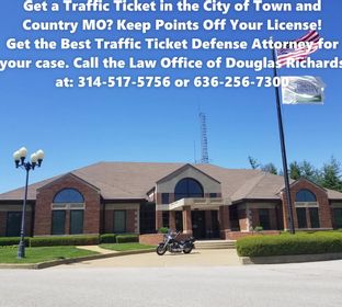 City of Town and Country MO Traffic Ticket Defense Attorney_Moment (2)