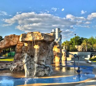 depot-park-splash-pad-at-sunset-edit-600x455