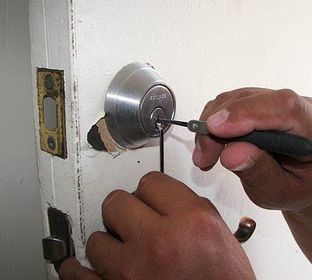 Locksmith, Residential Locksmith, Commercial Locksmith, High Security, Mul-T Lock Dealer, Security Systems, Master Keying Systems, Electric Strike Installation, Simplex Push Button Installation,Trilogy Lock Installation, Key Copying, Lock Repair, General 