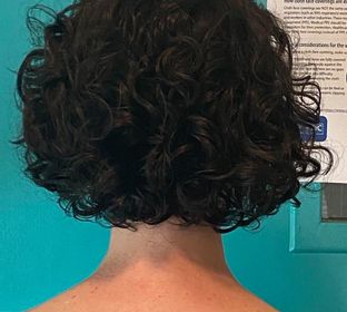 hair salon, hairstylists, Ouidad method, curly hair specialist, women's haircuts, styling, highlight, full color, Keratin Coppola hair relaxing technique, short hair cuts, medium length hair