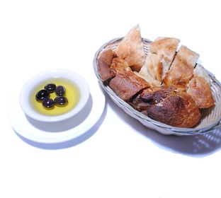 R12. Black Olives with Olive Oil. (2020_06_11 17_29_05 UTC)